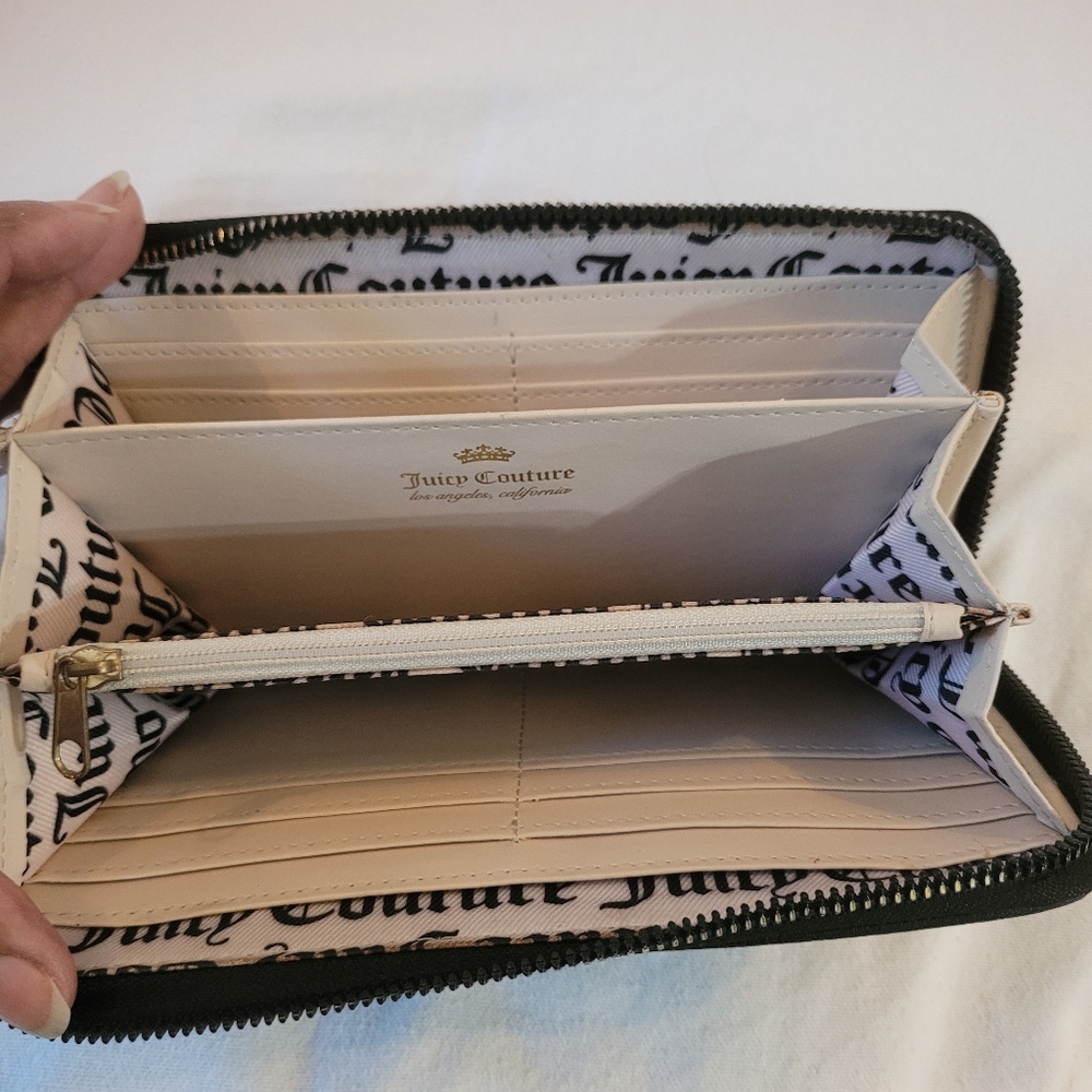 Juicy Couture Black and Cream Signature Wallet - Picture 7 of 9